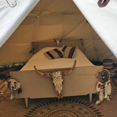 Tipi Des Amoureux Moulayres Esterno foto