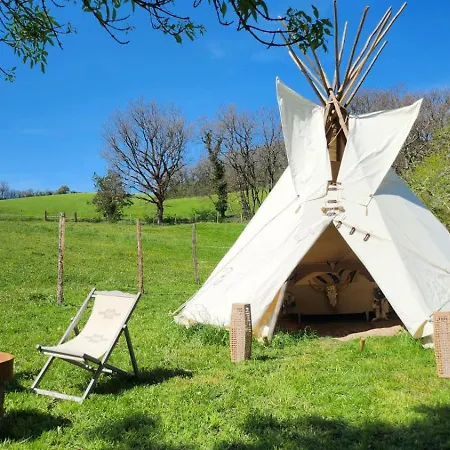 Tipi Des Amoureux Moulayres Esterno foto